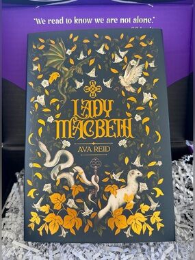 Owlcrate Exclusive Edition Lady Macbeth By Ava Reid Signed Sprayed Edges NEW
